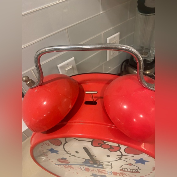 🎀🛍🎀GIANT HELLO KITTY ALARM CLOCK🛍🎀🛍🎀 - Picture 3 of 11